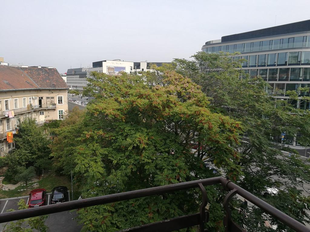 Apartment Maximilian Bratislava Exterior photo