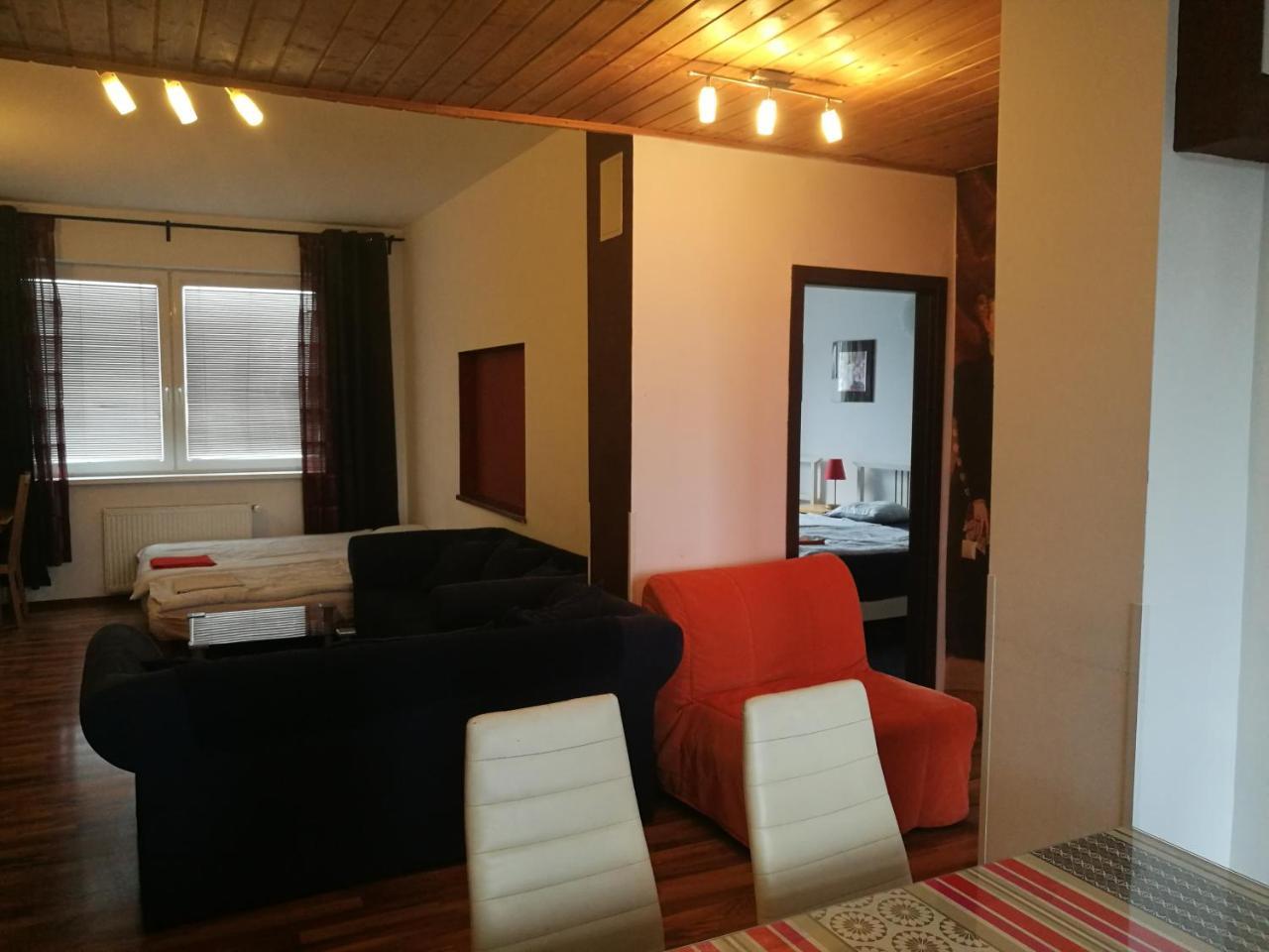 Apartment Maximilian Bratislava Exterior photo